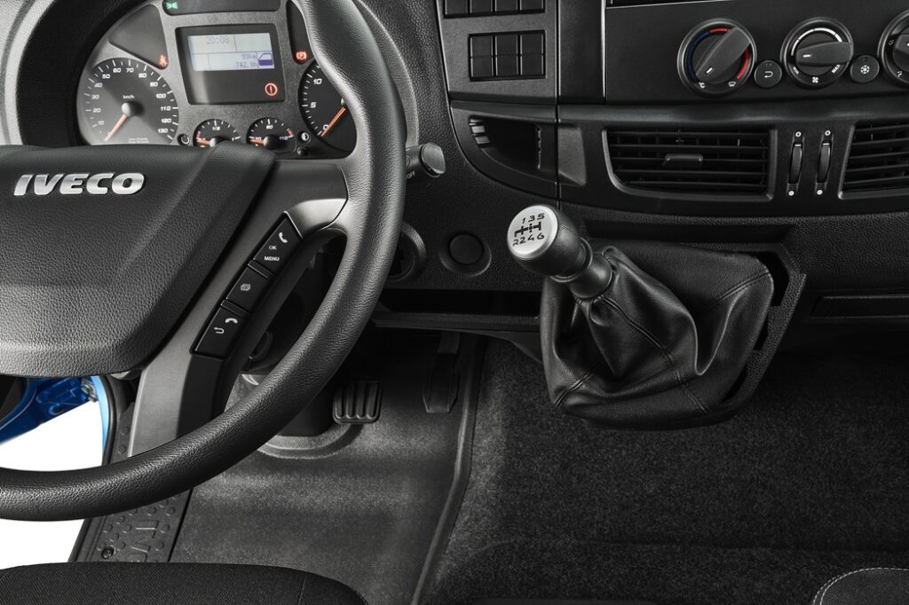 driverexp card3 TectorSemiPesado24CabineProdutos InternaDetalhe cambio manual