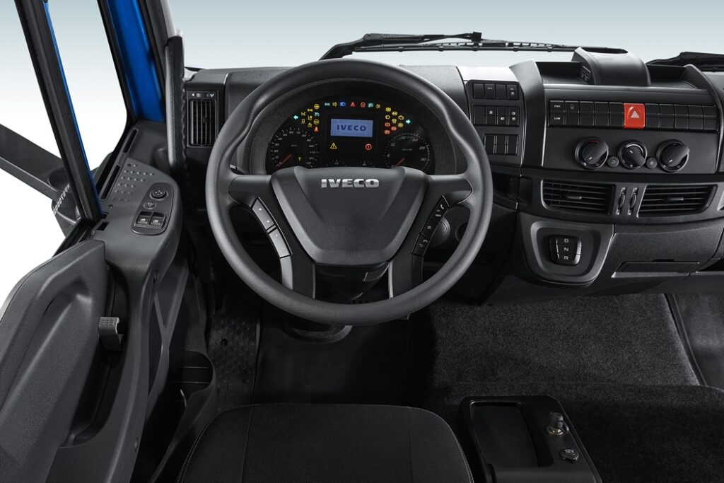 feature card1 TectorSemiPesado24CabineProdutos InternaDetalhe cambio automatizado