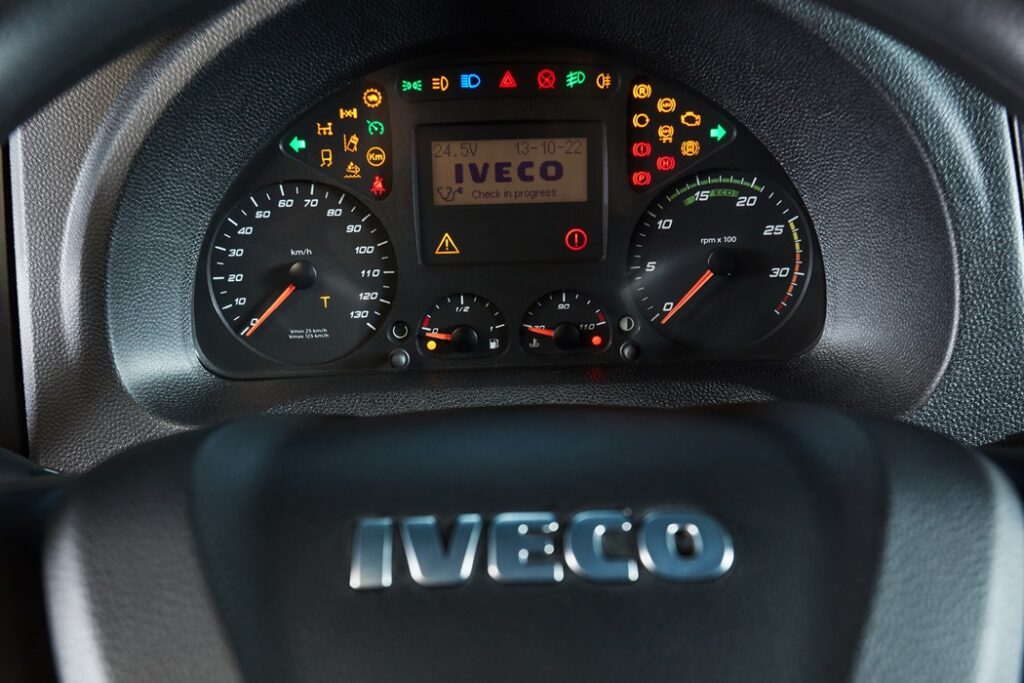 feature card3 TectorSemiPesado24CabineProdutos InternaDetalhe cluster