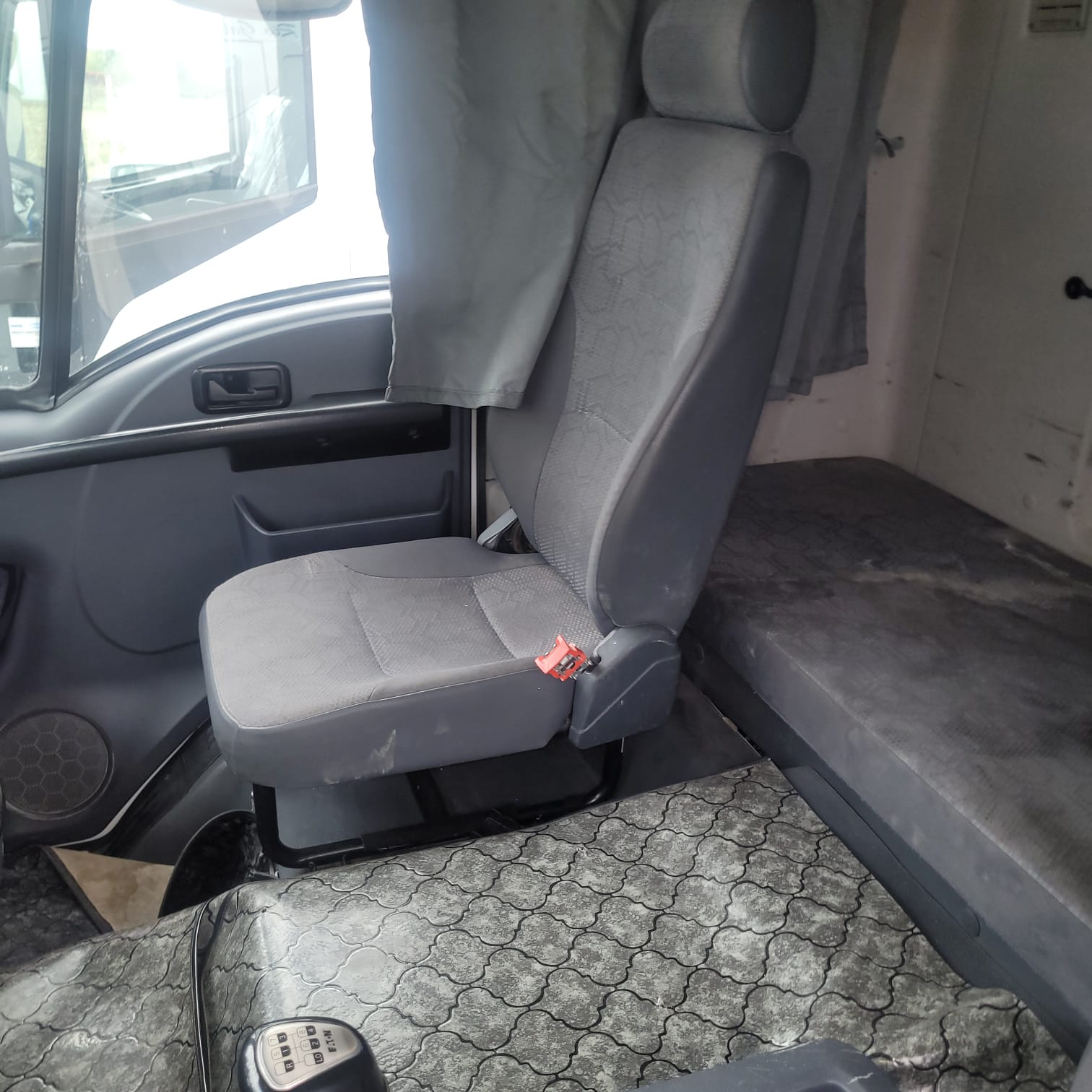 563d4dd7-41c0-4def-ab51-c16802d363eb