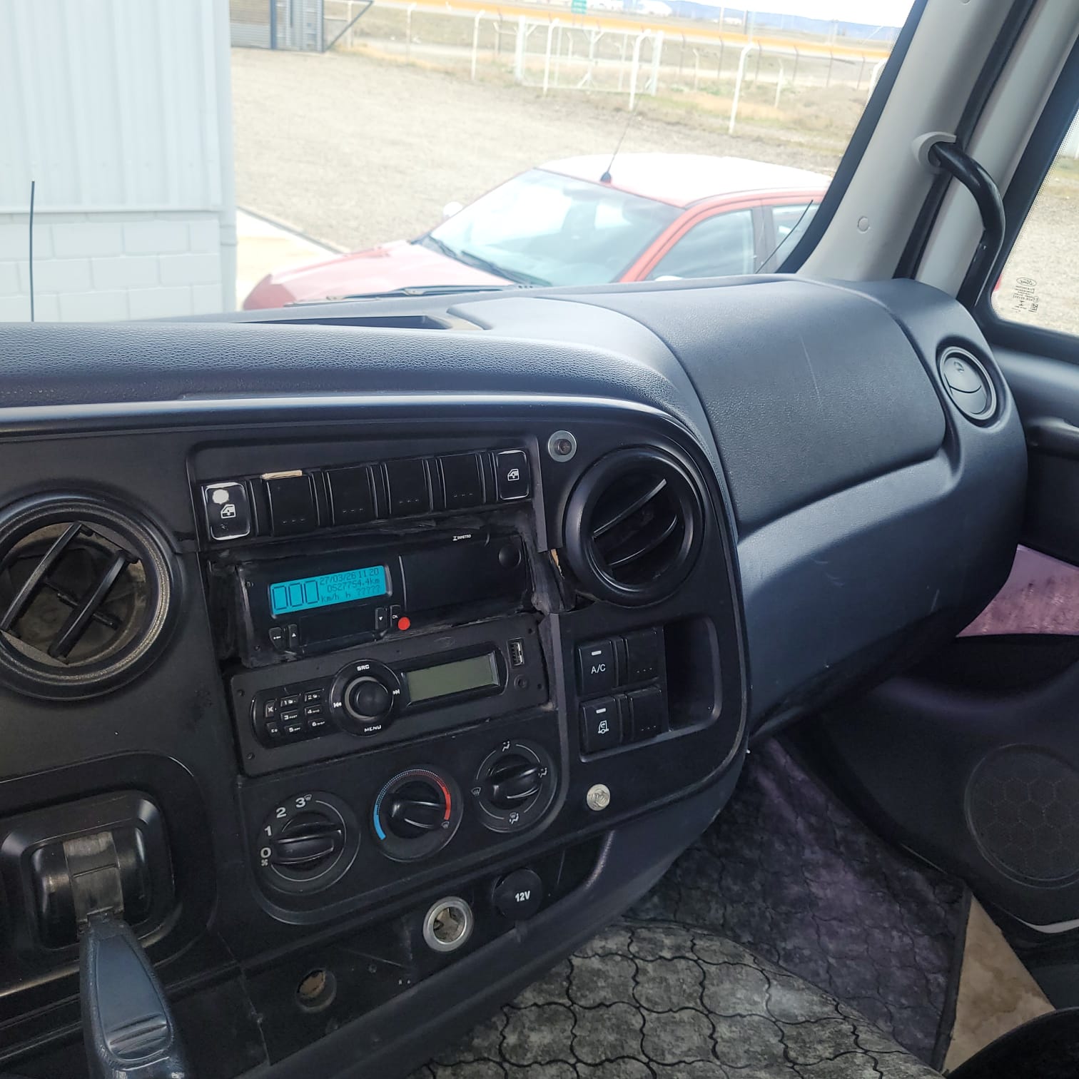 690258d7-19f5-45f5-8e1e-695efded9ff3