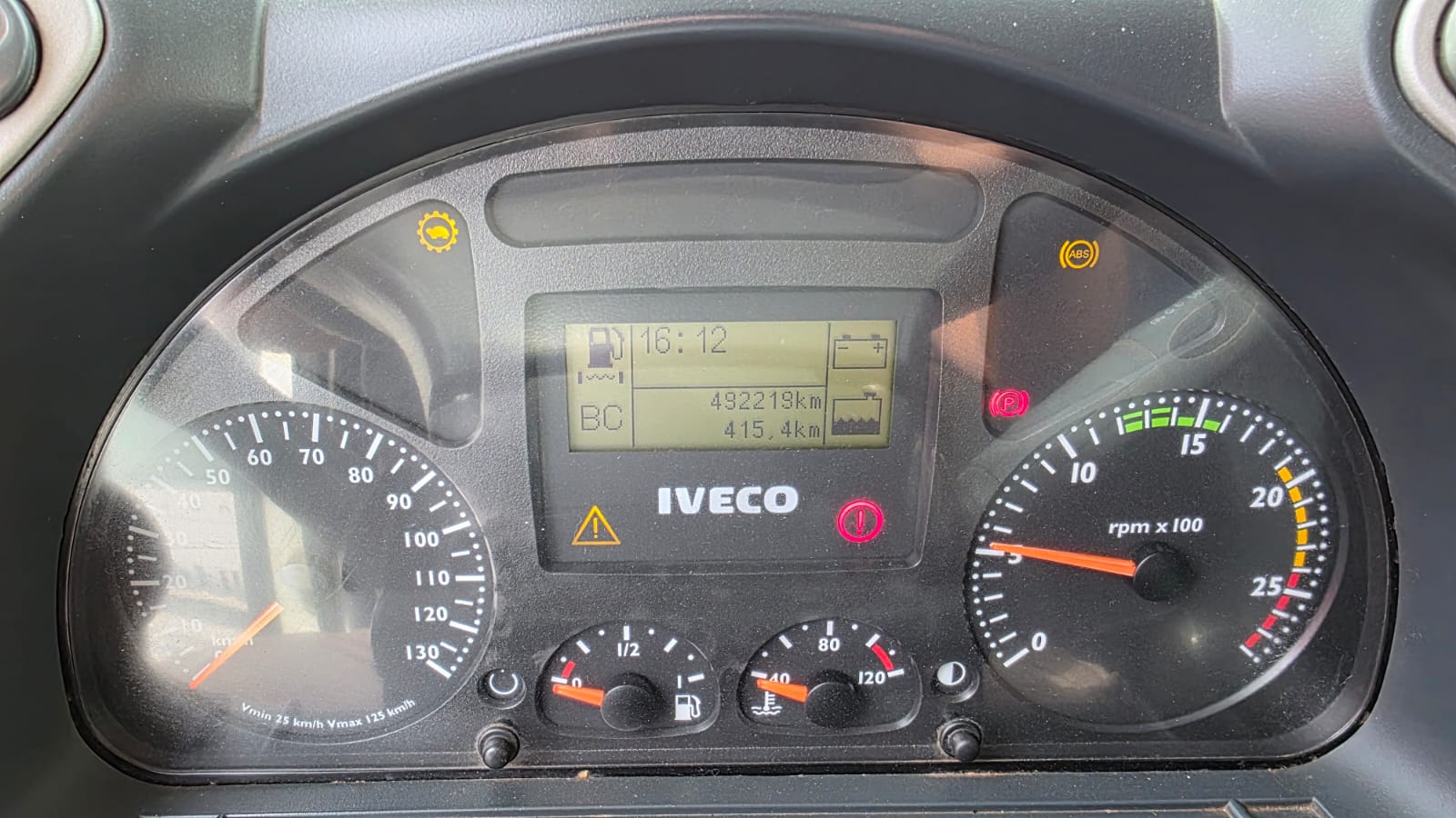 3e115cef-3e20-4e0b-aaa6-8b4d2a1cb364